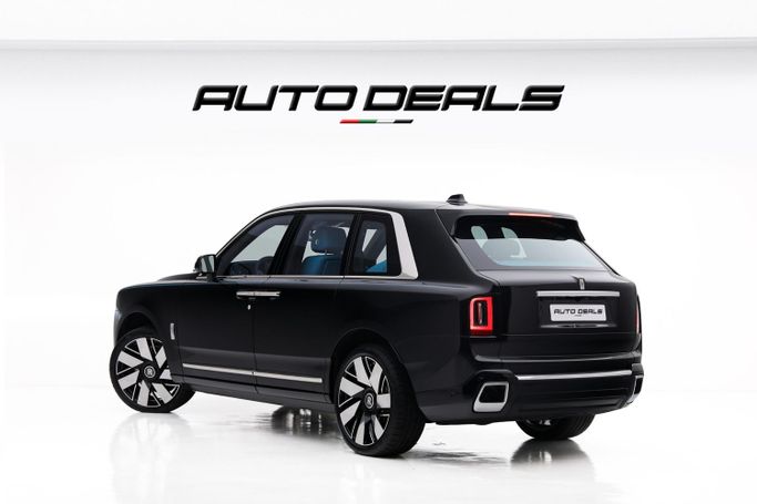 Новый Rolls-Royce Cullinan I Рестайлинг, 6.7 л, 2025 в Дубае от AUTO DEALS Черный цвет. Европейская | AUTO.AE