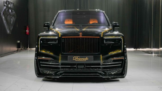 Новый Rolls-Royce Cullinan I Рестайлинг, 6.7 л, 2024 в Дубае от Dourado Luxury Cars Черный цвет. Европейская | AUTO.AE