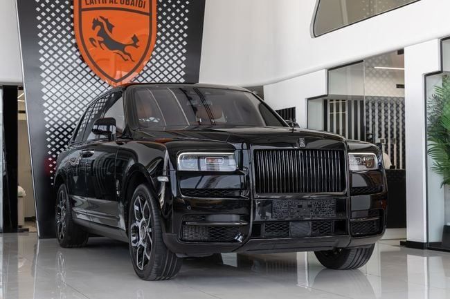 مستعملة Rolls-Royce Cullinan Black Badge I, 6.7 l, 2022 في في دبي من Laith Alobaidi Motors، اللون أسود. مواصفات الخليج | AUTO.AE | إعلان #254470