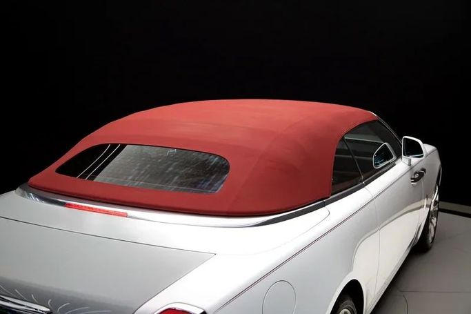 Подержанный Rolls-Royce Dawn, 6.6 л, 2017 в Дубае от Exotic Cars Белый цвет. Other | AUTO.AE