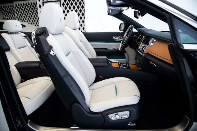 Used Rolls-Royce Dawn, 6.6 l, 2019 in Dubai by Exotic Cars, Blue color. Other | AUTO.AE