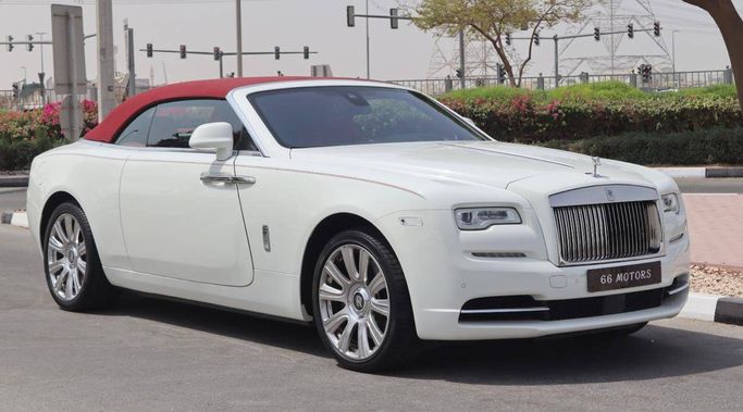 مستعملة Rolls-Royce Dawn, 6.6 l, 2016 في في دبي من 66 Motors، اللون أبيض. مواصفات الخليج | AUTO.AE | إعلان #272919