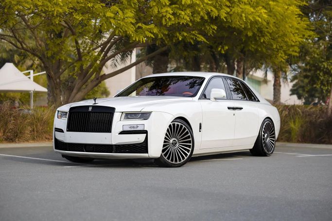 Rolls-Royce Ghost II, 2023 седан extended бизнес класса в Дубае от LeveL Up Car Rental  белый цвет | AUTO.AE | Объявление #1714