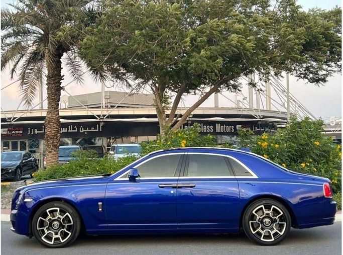 Used Rolls-Royce Ghost Black Badge I Facelift (Series II), 6.6 l, 2019 in Dubai by Drivenchy Motors, Blue color. GCC Specs | AUTO.AE
