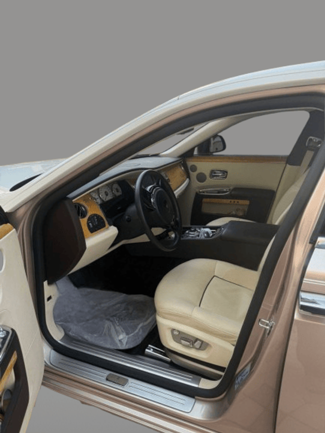 Used Rolls-Royce Ghost I, 6.6 l, 2014 in Dubai by Gulf Motors, Brown color. GCC Specs | AUTO.AE
