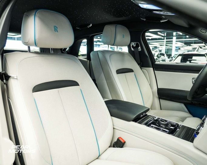 Новый Rolls-Royce Ghost II, 6.7 л, 2021 в Дубае от Pearl Motors Серебристый цвет. Европейская | AUTO.AE