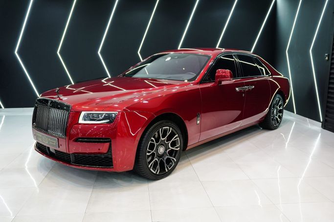 Used Rolls-Royce Ghost Black Badge II, 6.7 l, 2022 in Dubai by Sanam Cars, Red color. GCC Specs | AUTO.AE