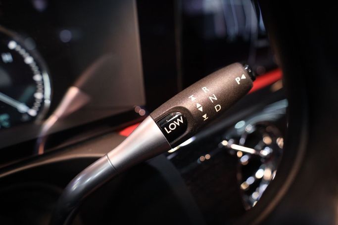 Подержанный Rolls-Royce Ghost II, 6.7 л, 2021 в Дубае от Sanam Cars Белый цвет. GCC | AUTO.AE