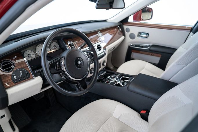 Used Rolls-Royce Ghost I, 6.6 l, 2011 in Dubai by Exotic Cars, Red color. Other | AUTO.AE