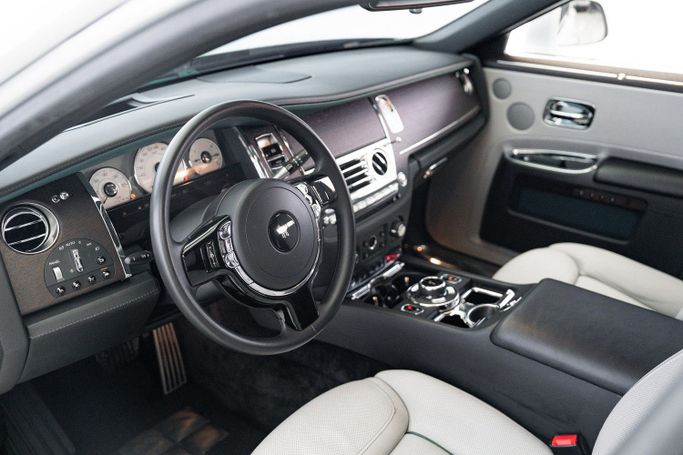 Used Rolls-Royce Ghost I Facelift (Series II), 6.6 l, 2019 in Dubai by Exotic Cars, Silver color. Other | AUTO.AE