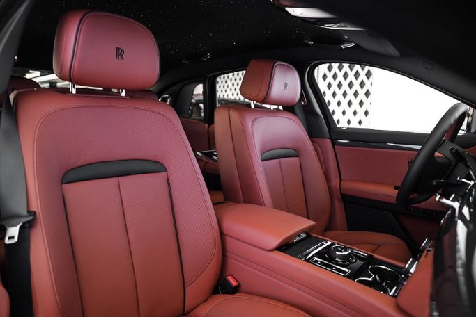 Used Rolls-Royce Ghost Black Badge II Facelift (Series II), 6.7 l, 2024 in Dubai by Exotic Cars, Green color. GCC Specs | AUTO.AE