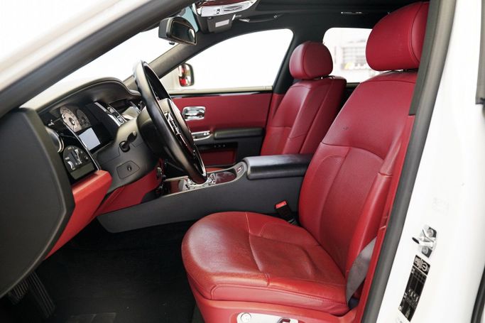 Used Rolls-Royce Ghost I, 6.6 l, 2011 in Dubai by Exotic Cars, White color. Other | AUTO.AE