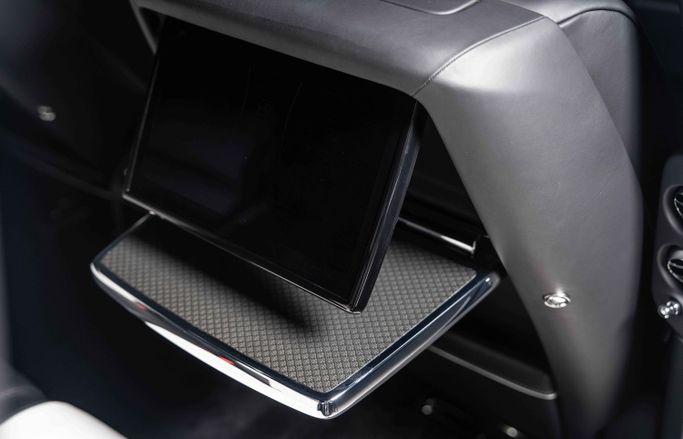 Подержанный Rolls-Royce Ghost Black Badge II, 6.7 л, 2022 в Дубае от The Car Superstore Белый цвет. GCC | AUTO.AE