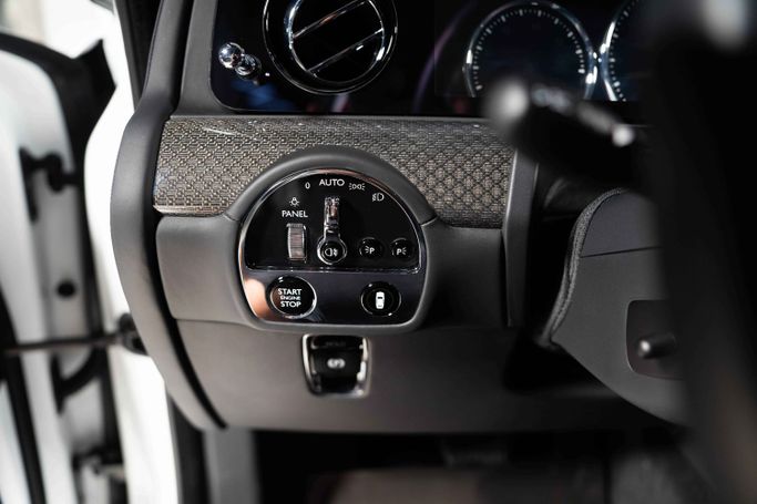 Подержанный Rolls-Royce Ghost Black Badge II, 6.7 л, 2022 в Дубае от The Car Superstore Белый цвет. GCC | AUTO.AE