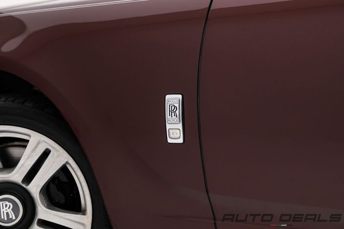 Подержанный Rolls-Royce Ghost I Рестайлинг (Series II), 6.6 л, 2016 в Дубае от AUTO DEALS Красный цвет. GCC | AUTO.AE