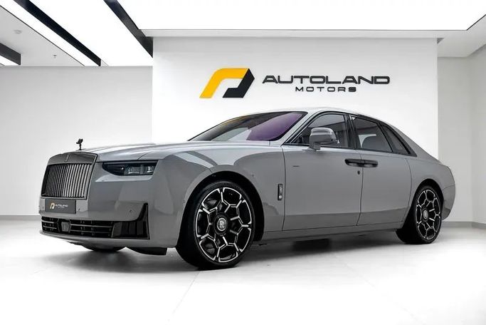 جديدة Rolls-Royce Ghost Black Badge شد الوجه II (السلسلة الثانية), 6.7 l, 2026 في في دبي من Auto Land Motor، اللون رمادي. مواصفات الخليج | AUTO.AE