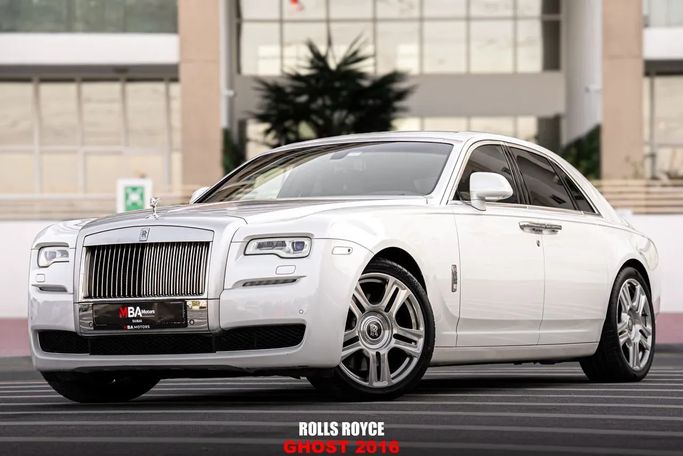 مستعملة Rolls-Royce Ghost I Facelift (السلسلة الثانية), 6.6 l, 2016 في في دبي من MBA Motors، اللون أبيض.  | AUTO.AE | إعلان #269825