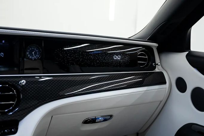 Подержанный Rolls-Royce Ghost Black Badge RR21, 6.7 л, 2024 в ОАЭ, Дубай от 7 Luxury Auto Тёмно-синий цвет. GCC | AUTO.AE | Объявление #281693 — фото 11 из 17