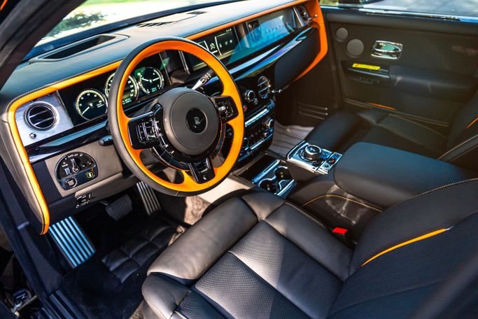 Rolls-Royce Phantom Extended VIII, 2025 business sedan long for rent in Dubai by POF RENTAL, black color | AUTO.AE