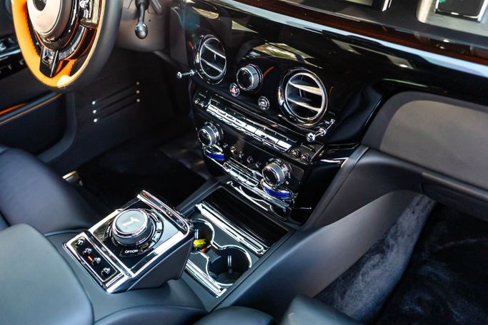 Rolls-Royce Phantom Extended VIII, 2025 business sedan long for rent in Dubai by POF RENTAL, black color | AUTO.AE