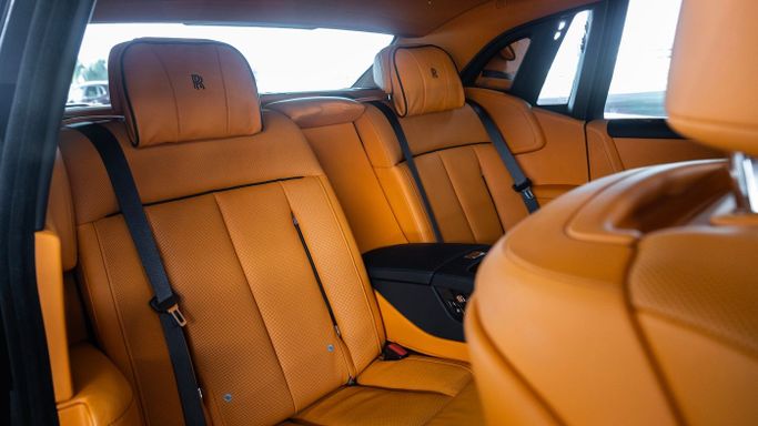 Rolls-Royce Phantom Extended VIII, 2022 business sedan long for rent in Dubai by AVA car rental, black color | AUTO.AE