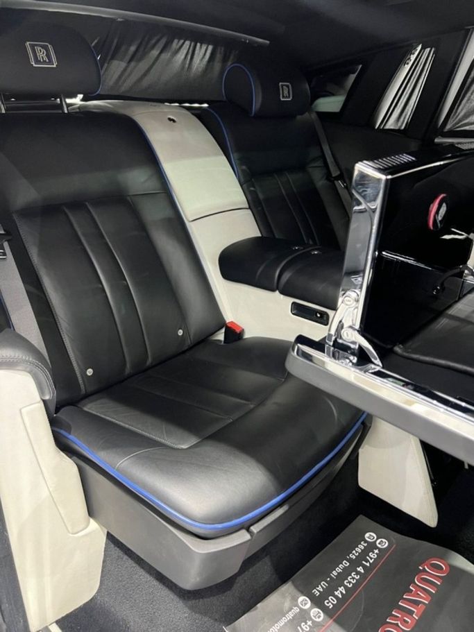 Подержанный Rolls-Royce Phantom VII Рестайлинг (Series II), 6.7 л, 2013 в Дубае от Quatro Motors Черный цвет.  | AUTO.AE