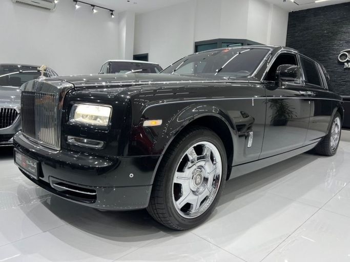 Подержанный Rolls-Royce Phantom VII Рестайлинг (Series II), 6.7 л, 2013 в Дубае от Quatro Motors Черный цвет.  | AUTO.AE