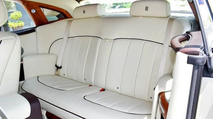 Подержанный Rolls-Royce Phantom VII Рестайлинг (Series II), 6.7 л, 2016 в Дубае от 8 Ba Motors Бежевый цвет. GCC | AUTO.AE