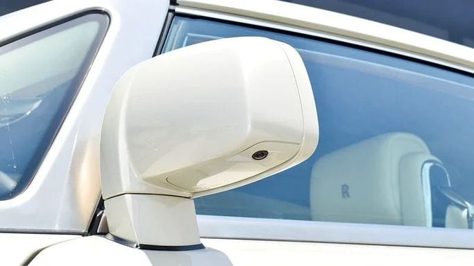 Подержанный Rolls-Royce Phantom VII Рестайлинг (Series II), 6.7 л, 2016 в Дубае от 8 Ba Motors Бежевый цвет. GCC | AUTO.AE