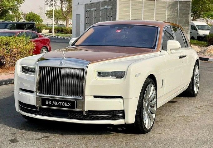 Used Rolls-Royce Phantom VIII, 6.7 l, 2018 in Dubai by 66 Motors, White color. GCC Specs | AUTO.AE