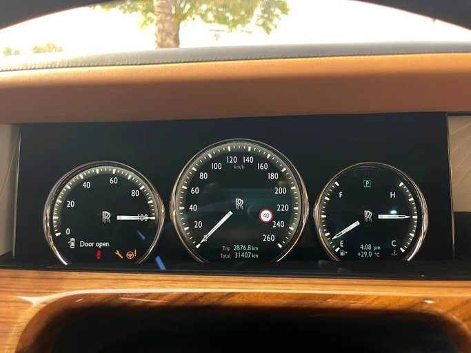 Used Rolls-Royce Phantom VIII, 6.7 l, 2018 in Dubai by 66 Motors, White color. GCC Specs | AUTO.AE