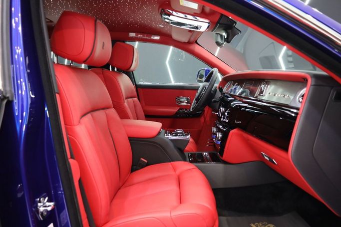New Rolls-Royce Phantom VIII, 6.7 l, 2024 in Dubai by Sanam Cars, Blue color. GCC Specs | AUTO.AE
