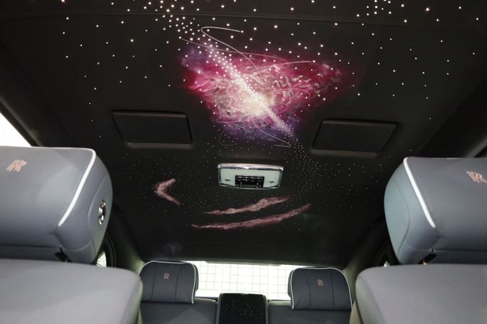 Used Rolls-Royce Phantom VIII, 6.7 l, 2021 in Dubai by Sanam Cars, Blue color. GCC Specs | AUTO.AE