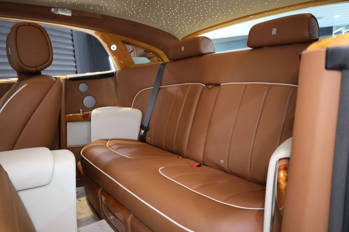 Подержанный Rolls-Royce Phantom VII Рестайлинг (Series II), 6.7 л, 2013 в Дубае от Sanam Cars Белый цвет. GCC | AUTO.AE