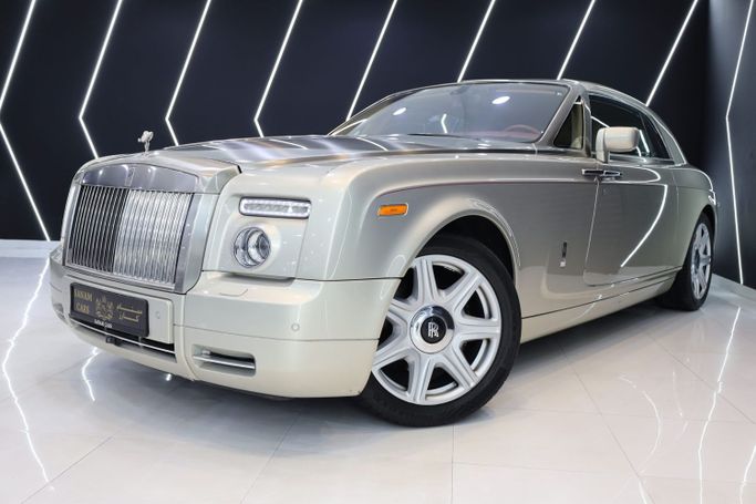 Used Rolls-Royce Phantom VII, 6.7 l, 2009 in Dubai by Sanam Cars, Silver color. GCC Specs | AUTO.AE