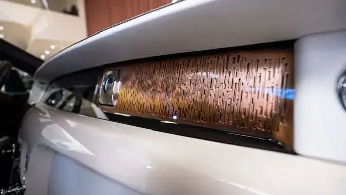 Подержанный Rolls-Royce Phantom VIII, 6.7 л, 2019 в Дубае от Automobili Motors Тёмно-синий цвет. GCC | AUTO.AE