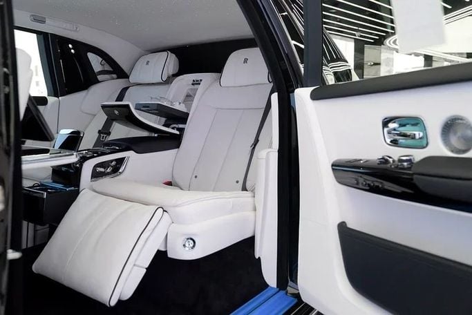 Новый Rolls-Royce Phantom Extended VIII, 6.7 л, 2025 в Дубае от Exotic Cars Черный цвет. GCC | AUTO.AE