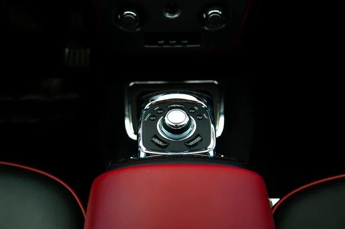 Подержанный Rolls-Royce Phantom VIII, 6.7 л, 2017 в Дубае от Exotic Cars Черный цвет. GCC | AUTO.AE