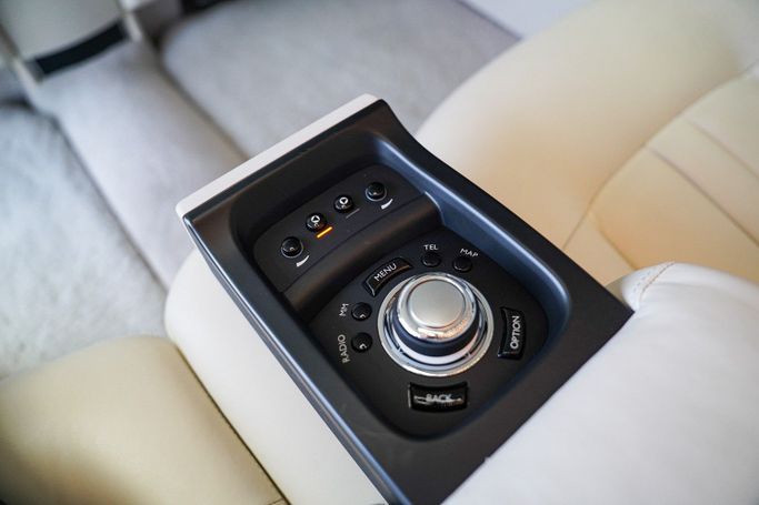 Used Rolls-Royce Phantom VII Facelift (Series II), 6.7 l, 2014 in Dubai by Exotic Cars, White color. Other | AUTO.AE