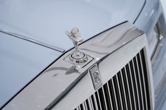 Used Rolls-Royce Phantom VII Facelift (Series II), 6.7 l, 2014 in Dubai by Oscar Motors, Grey color. GCC Specs | AUTO.AE