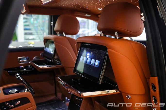 Used Rolls-Royce Phantom Extended VIII, 6.7 l, 2022 in Dubai by AUTO DEALS, Black color. GCC Specs | AUTO.AE