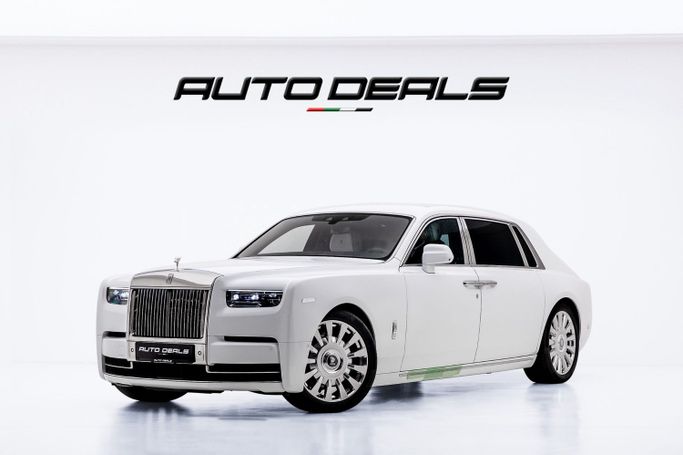 Подержанный Rolls-Royce Phantom Extended VIII, 6.7 л, 2024 в Дубае от AUTO DEALS Белый цвет. Европейская | AUTO.AE