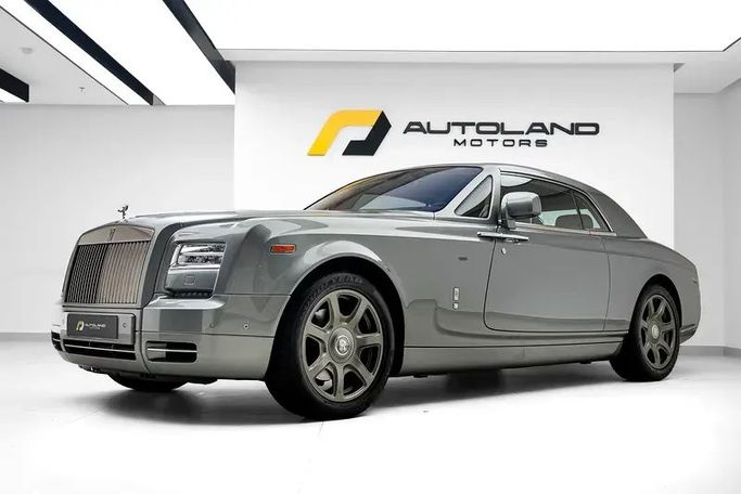 مستعملة Rolls-Royce Phantom شد الوجه السابع (السلسلة الثانية), 6.7 l, 2013 في في دبي من Auto Land Motor، اللون رمادي. المواصفات الأوروبية | AUTO.AE
