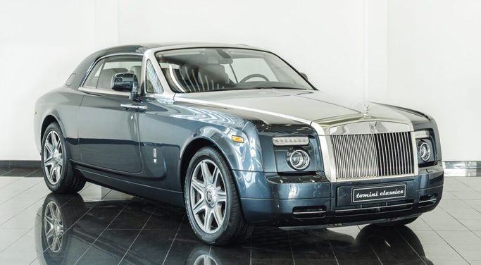مستعملة Rolls-Royce Phantom سابعاً, 6.7 l, 2011 في في دبي من Tomini Cars، اللون أزرق.  | AUTO.AE | إعلان #245928