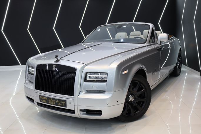 مستعملة Rolls-Royce Phantom فيس ليفت السابع (السلسلة الثانية), 6.7 l, 2013 في في دبي من Sanam Cars، اللون فضي. المواصفات الأمريكية | AUTO.AE | إعلان #272456