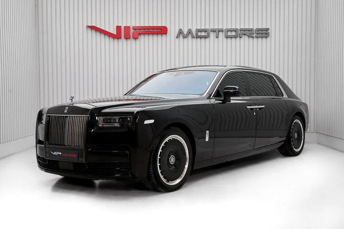 مستعملة ⁦Rolls-Royce Phantom Extended VIII (RR11)، 6.7 l، 2024⁩ في في الإمارات, دبي من VIP Motors، اللون أسود. مواصفات الخليج | AUTO.AE | إعلان #287169