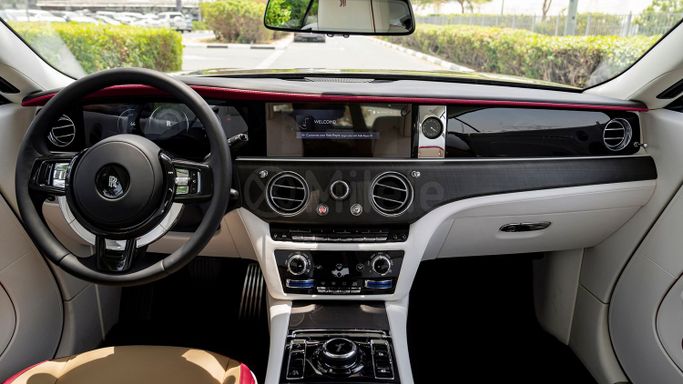 Новый Rolls-Royce Spectre, 2024 в Дубае от Milele Зеленый цвет. Other | AUTO.AE