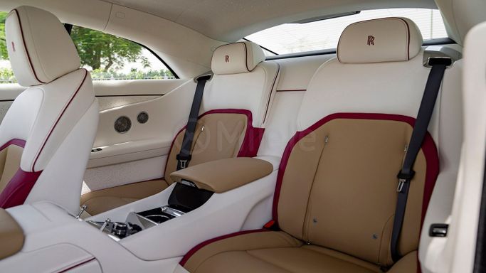 Новый Rolls-Royce Spectre, 2024 в Дубае от Milele Зеленый цвет. Other | AUTO.AE