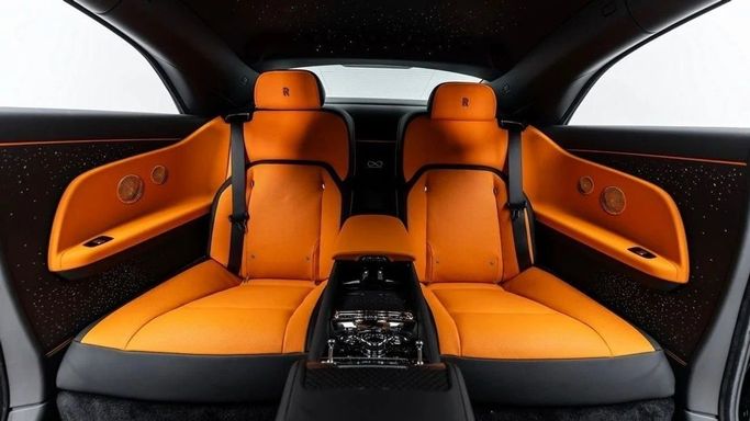 Новый Rolls-Royce Spectre, 2025 в Дубае от Al Ain Class Motors Черный цвет. GCC | AUTO.AE