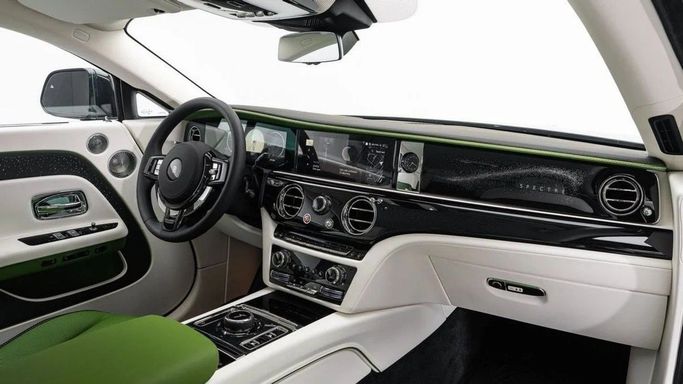 Новый Rolls-Royce Spectre, 2025 в Дубае от Al Ain Class Motors Зеленый цвет. GCC | AUTO.AE